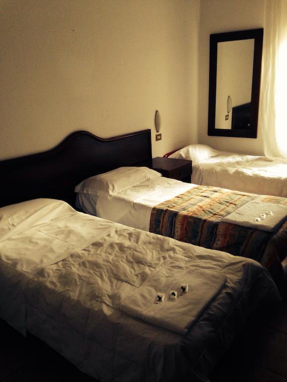 Hotel Medea Milán Habitación foto